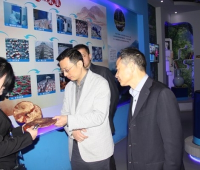 江西省發(fā)改委服務(wù)業(yè)處彭小平處長(zhǎng)蒞臨仙客來(lái)公司考察