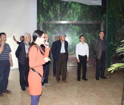 九江縣離退休老干部蒞臨仙客來(lái)公司視察