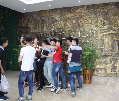 南昌建筑工程技工學(xué)校師生在仙客來學(xué)習(xí)“雙創(chuàng)”經(jīng)驗(yàn)、分享“雙創(chuàng)”精神