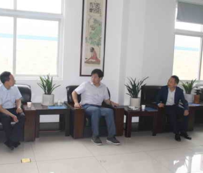 上海食用菌研究所所長張勁松帶隊(duì)到仙客來公司 調(diào)研靈芝產(chǎn)業(yè)發(fā)展情況