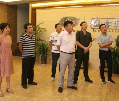 柴桑區(qū)人民法院到沙城工業(yè)園工商聯(lián)分會(huì)會(huì)長單位仙客來開展“不忘初心 牢記使命”主題教育活動(dòng)