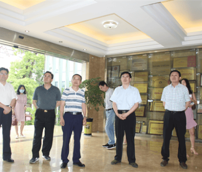 省發(fā)改委、省司法廳到仙客來公司調(diào)研“優(yōu)化營商環(huán)境”