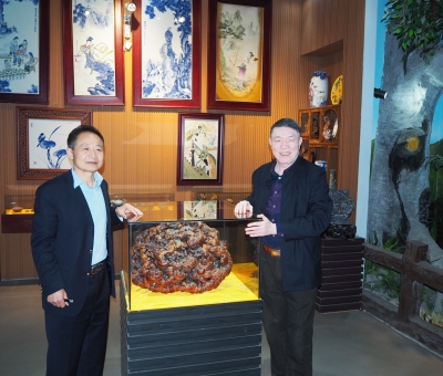 中國(guó)人民解放軍海軍原副參謀長(zhǎng)段昭顯將軍一行蒞臨仙客來公司參觀指導(dǎo)